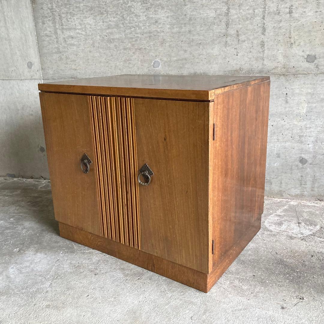 古い味のあるレコードキャビネット サイドボード ラック 棚 木製 昭和 レトロ