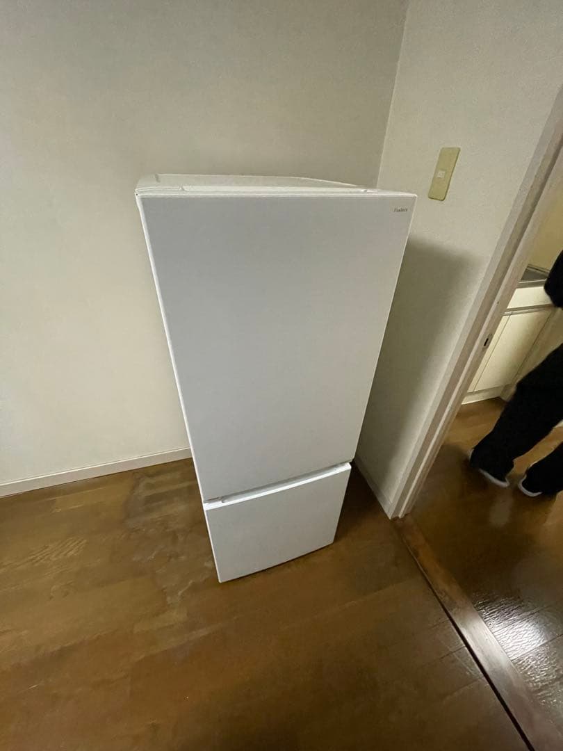ホワイト冷蔵庫 スリムデザイン