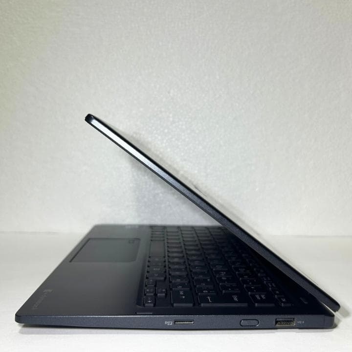 高性能✨i7 16GB 新品512GB 2in1 dynabook V83/HU