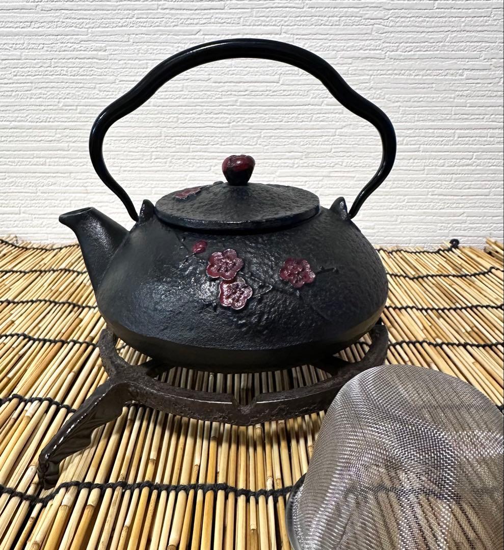 未使用品、供箱、栞等付属品付　南部及富造　小鉄瓶　しののめ　南部鉄瓶　南部鉄器