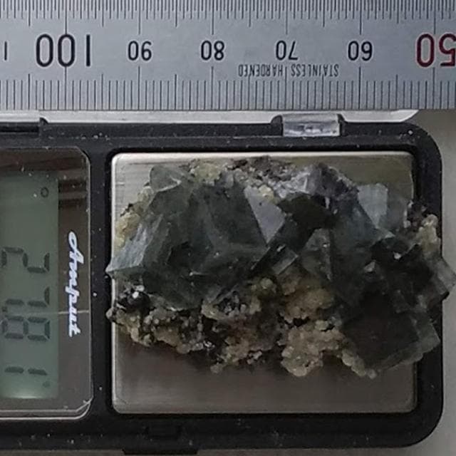 27.81g ダークネスフローライト　鉱物標本　フローライト