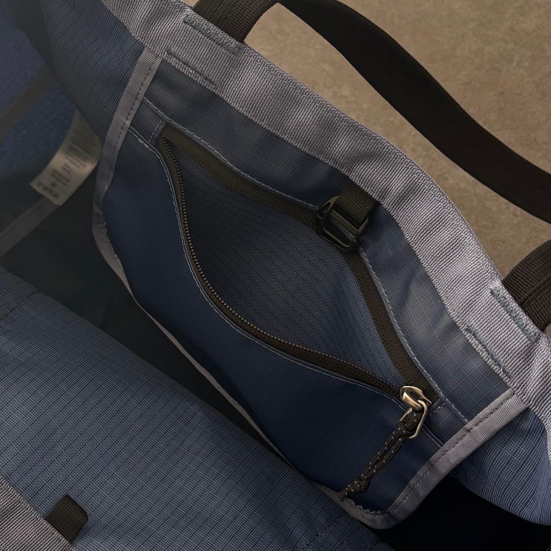 patagonia ブラックホールトート 25L （CUBL/ALL）ネイビー